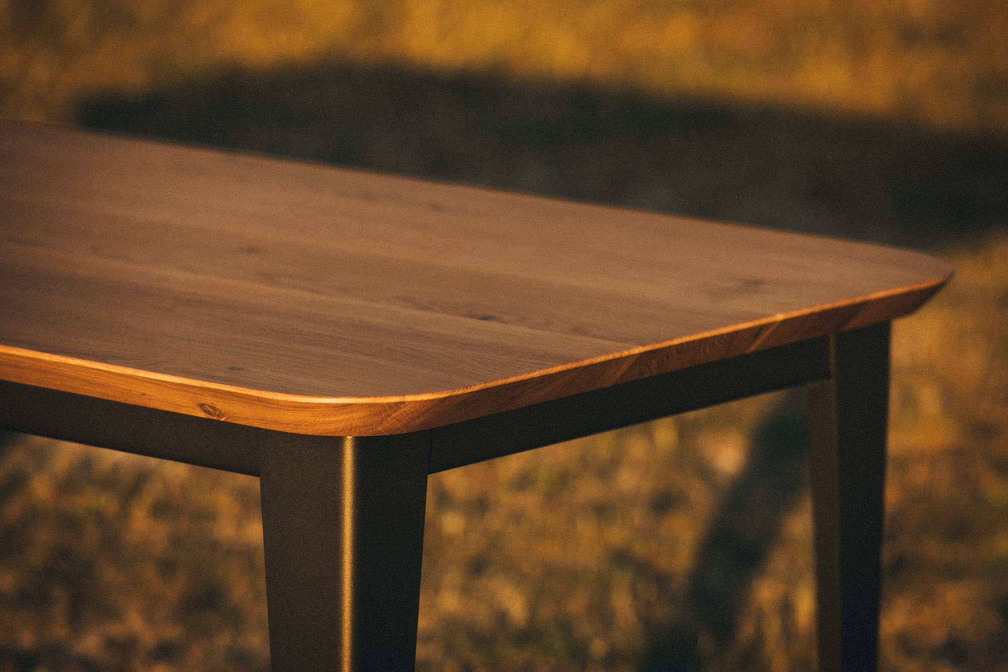 table avec plateau en bois massif