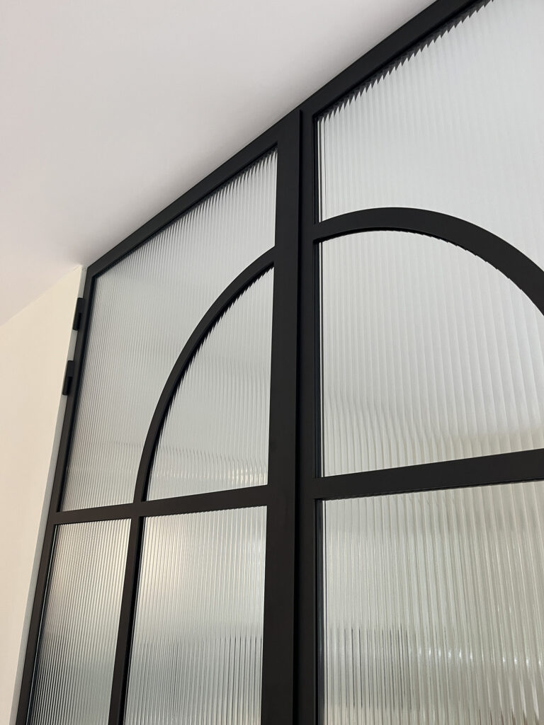 Double porte verrière avec arrondi et verre flûte boulogne