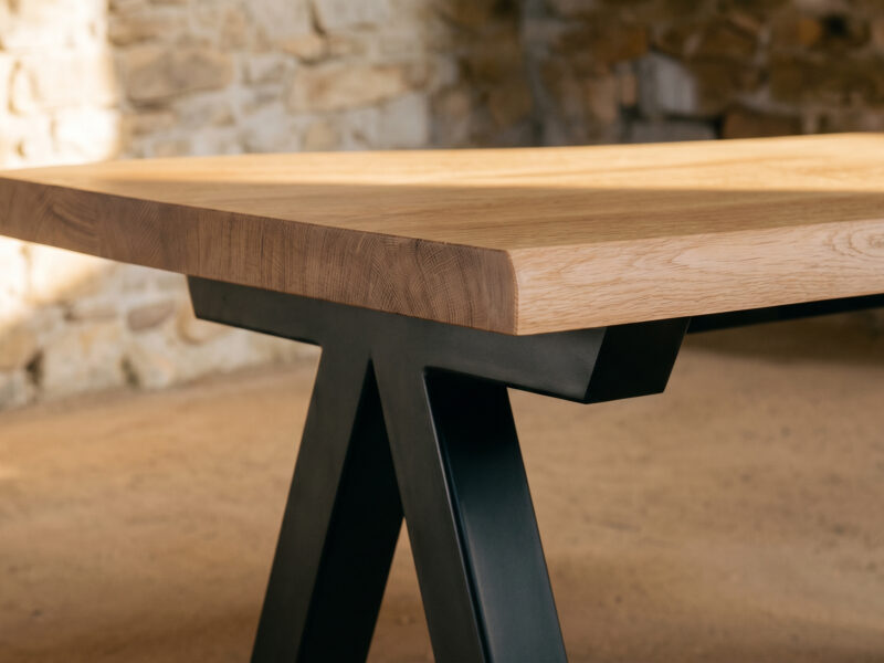 Tout savoir sur les tables en bois massif