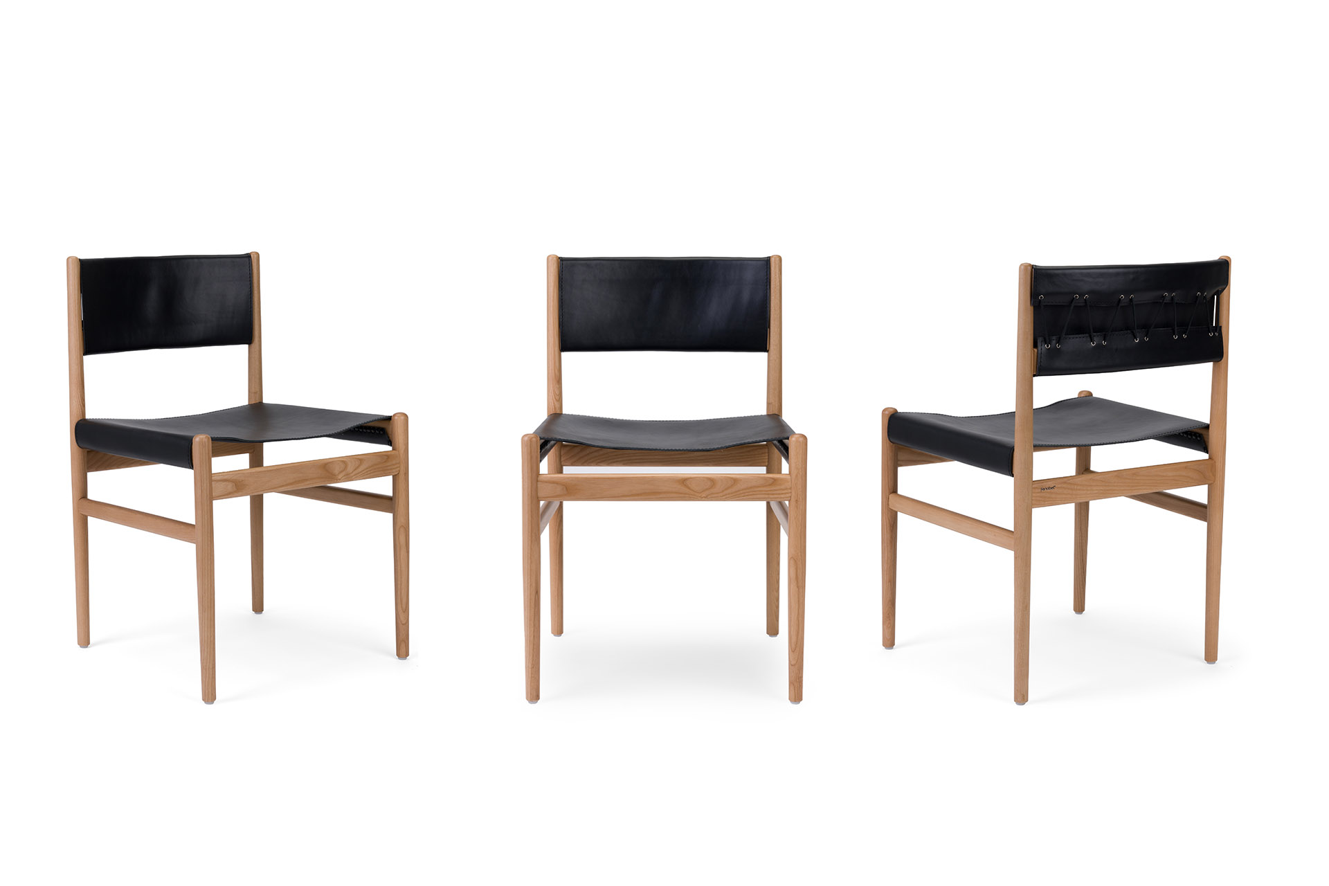 Chaise en cuir et bois massif