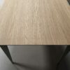 1790757394343 Table comtesse plaquage bois chêne pieds acier ivoire