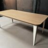 1790757689740 Table comtesse plaquage bois chêne pieds acier ivoire