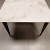 Table à manger Comtesse Dekton Entzo pieds en acier couleur bronze