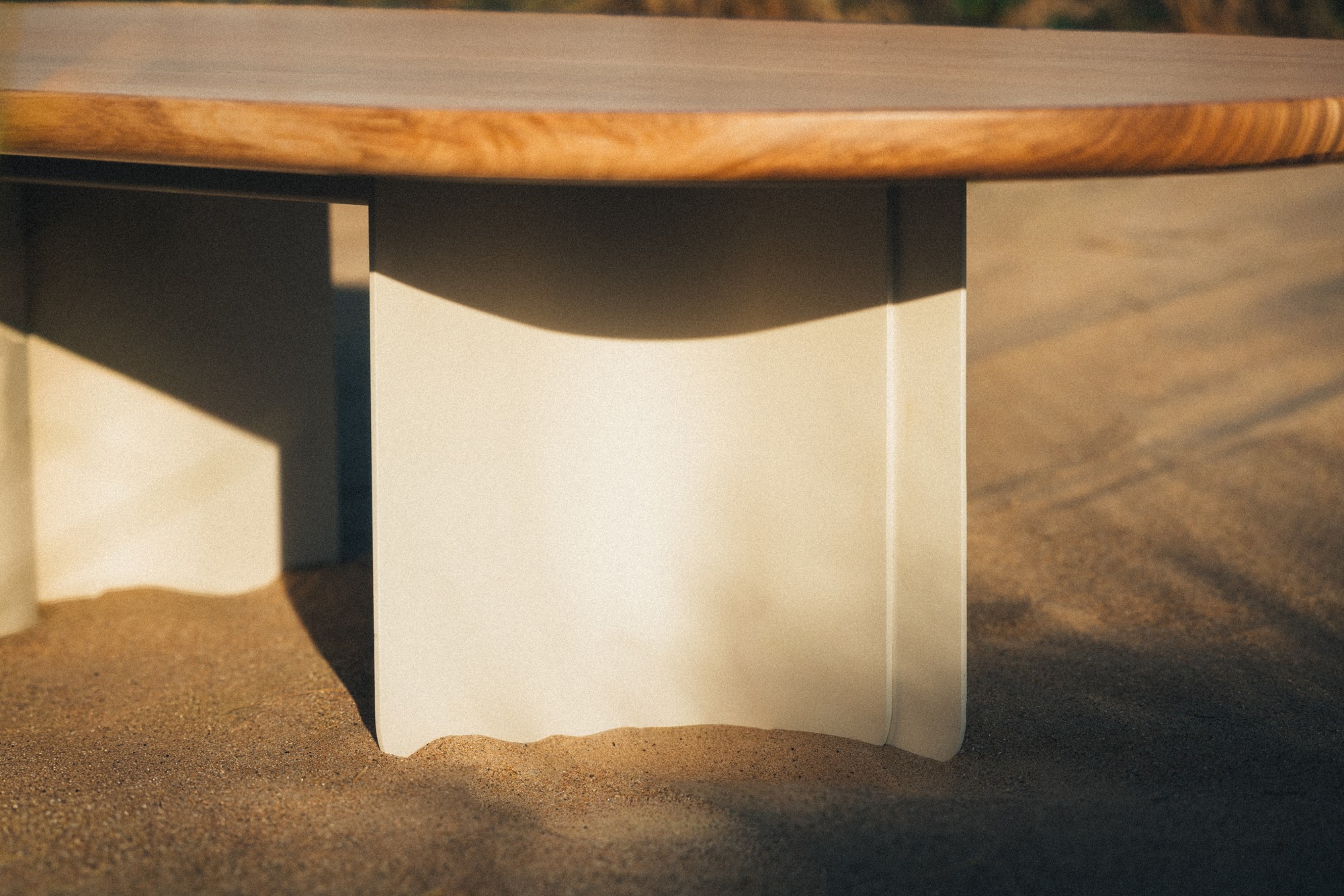 Table basse Corolle en acier et bois massif